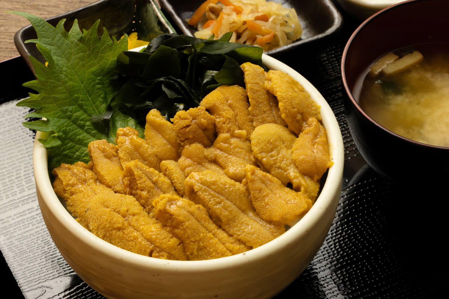 金華山産生うに丼